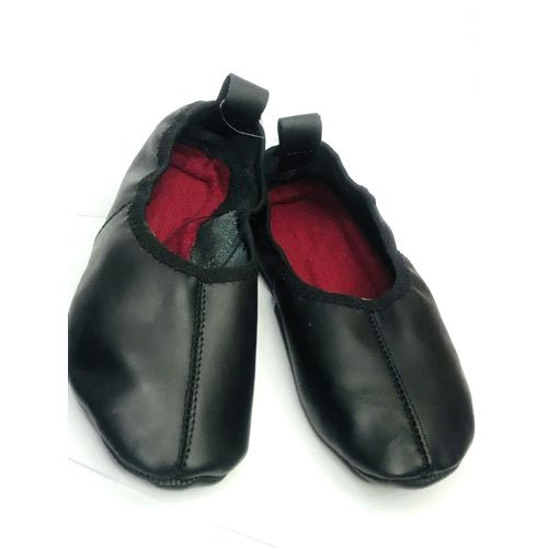 http://atiyasfreshfarm.com/storage/photos/1/Products/Grocery/Leather Socks.png